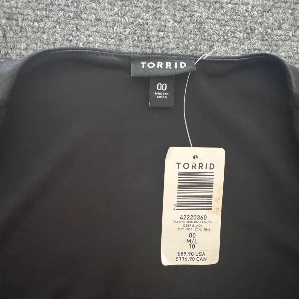 Torrid Black Cutout Maxi Dress Ruched Long Sleeve Bodycon NWT 00 - Picture 4 of 11